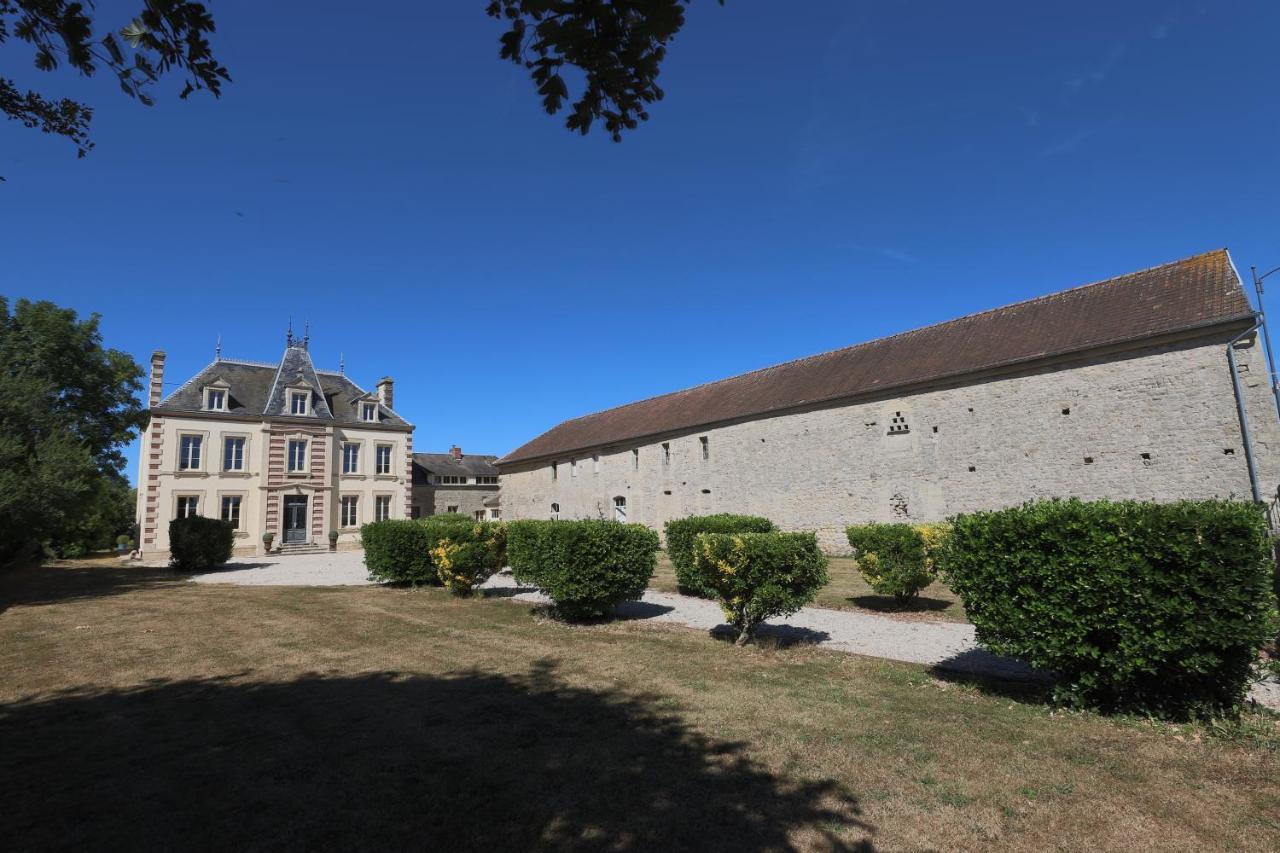 Le Bourg Bed & Breakfast Asnieres-en-Bessin Exterior photo