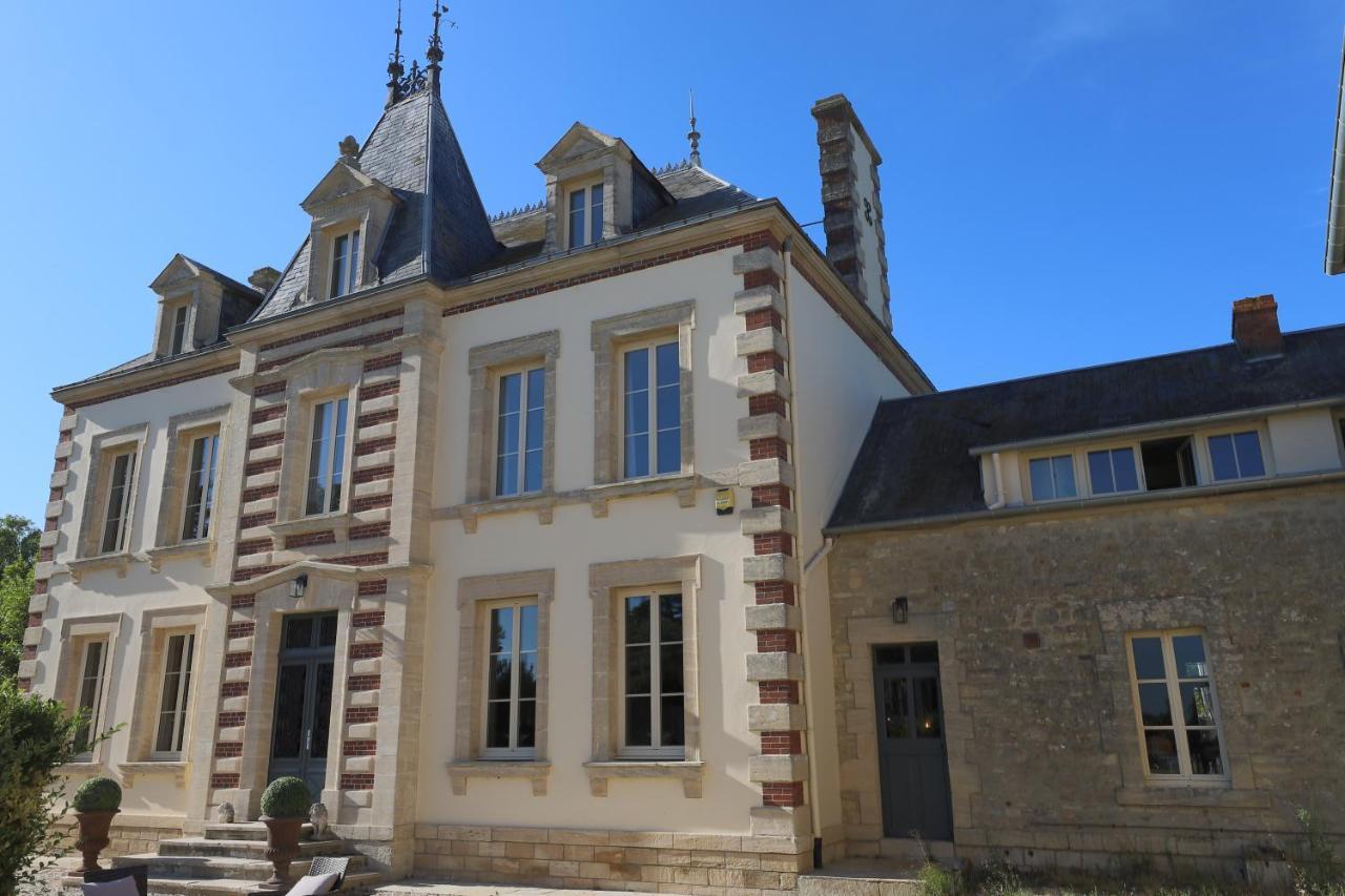 Le Bourg Bed & Breakfast Asnieres-en-Bessin Exterior photo