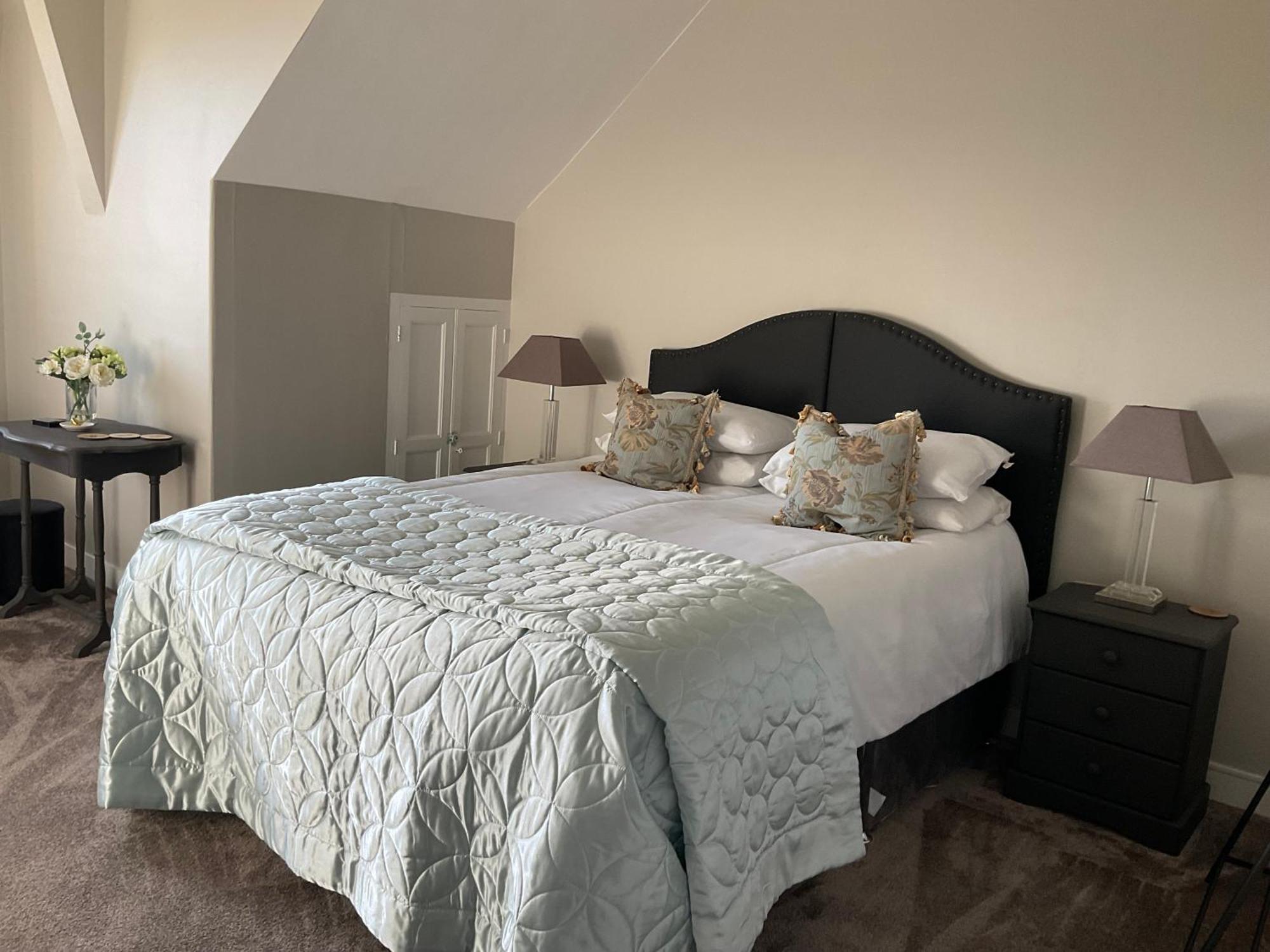 Le Bourg Bed & Breakfast Asnieres-en-Bessin Exterior photo